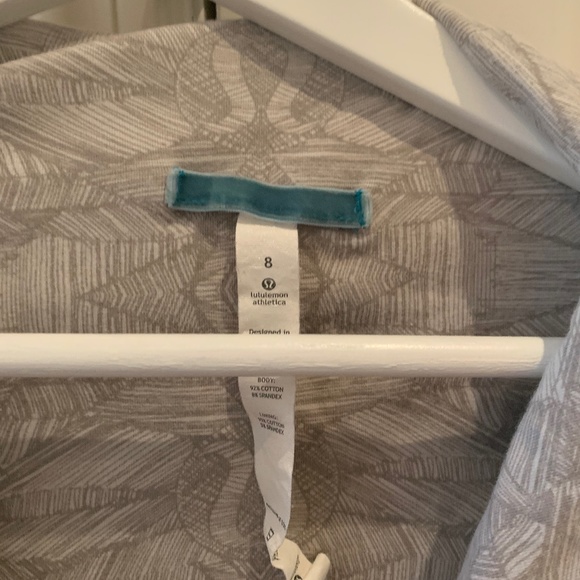 Lululemon Wrap - Picture 1 of 4